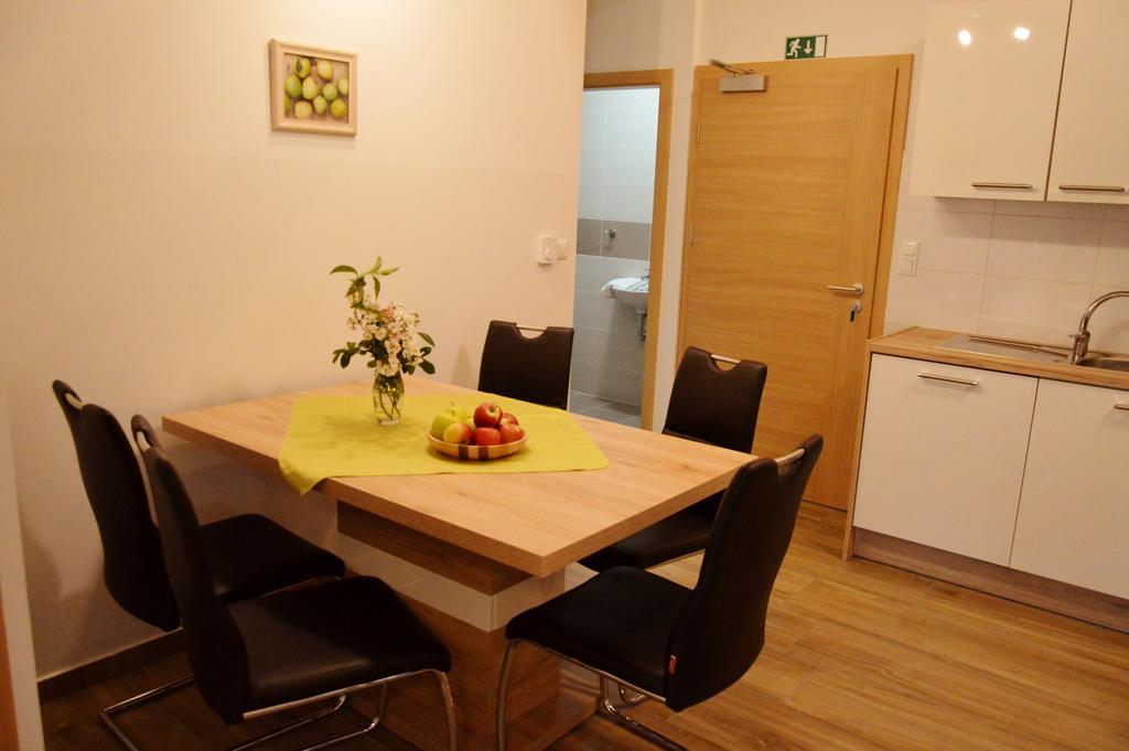 Turisticna Kmetija Cebelji Gradic Apartment Rogašovci Екстериор снимка
